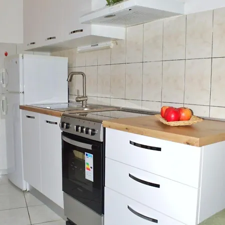 Zenta Apartment *